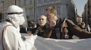 RÖVIDFILMES BLOKK - Zajos tömegek